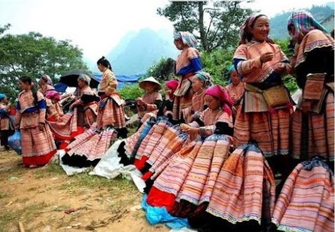 ລາຍການສີສັນເຂດ Tay Bac